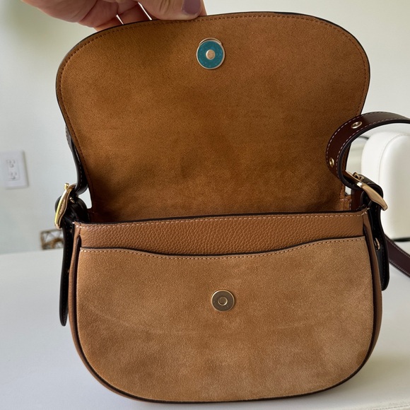 ✨Coach Macie Suede Colorblock Cream and Brown Leather Crossbody Bag - New - Picture 6 of 12